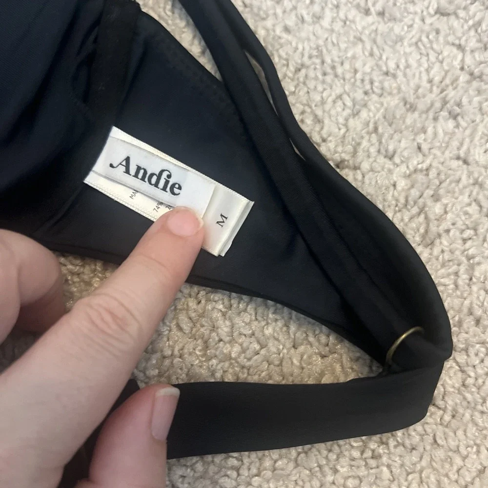 Andie Women's Size M Swim The Sicily Bikini Top Black Removable Cups‎ Underwire